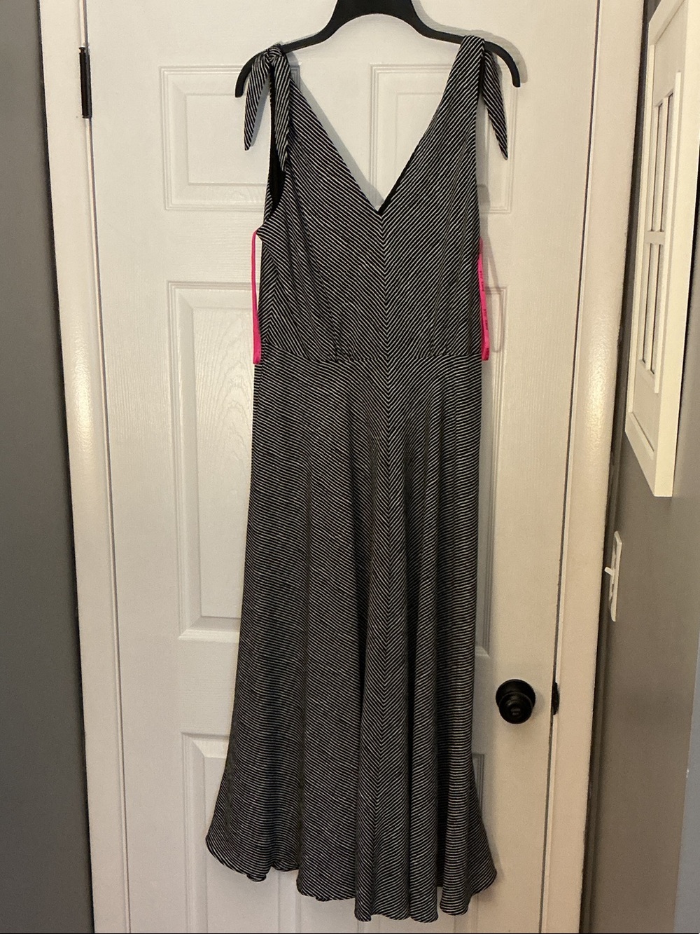 Betsey Johnson TIE-SHOULDER MIDI DRESS Striped Black&White Tie-Shoulder Maxi